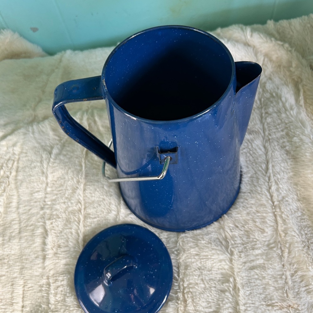 Vintage blue enamel coffee/ tea pot,camping,country ,farmhouse - Picture 4 of 5